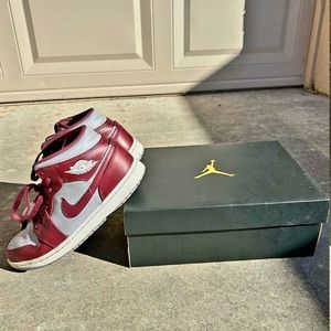 Jordan 1 MidCherrywood Red Size 7.5M with box